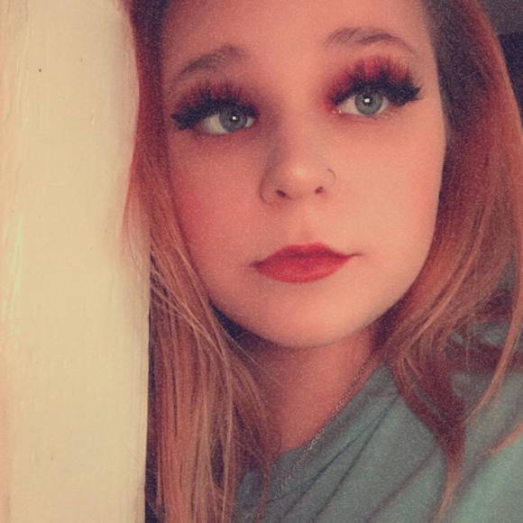 Meet your Posher, Shawna - Picture 1 of 1